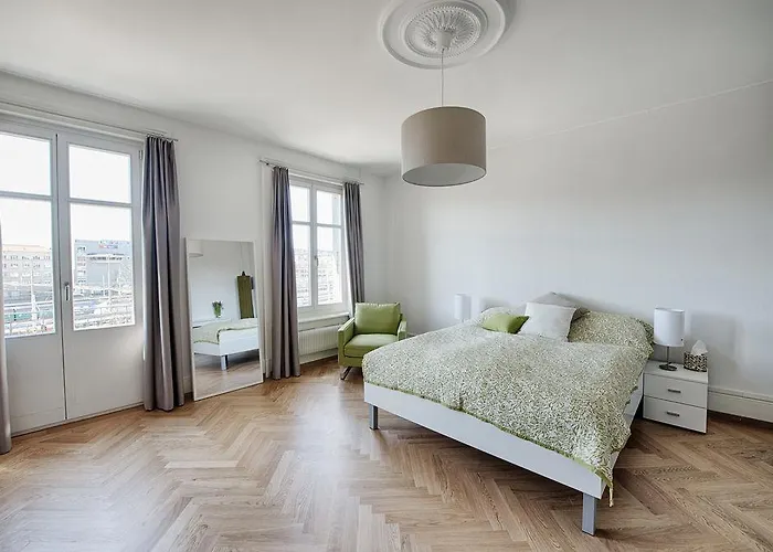 Am Pavillon Bed & Kitchen 3* Bern